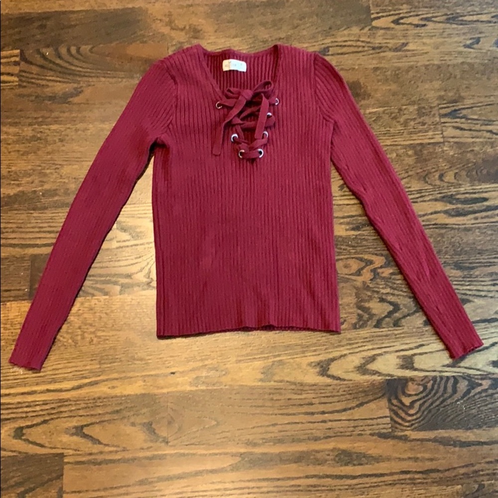 Hollister: Lace-up V-neck Sweater (Size: M)